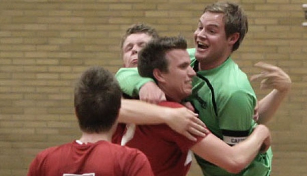 Doelman Mark Lohuis schiet Excelsior'31 16 in de dying seconds naar de titel 