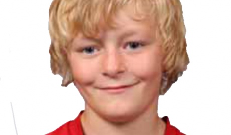 Milan Gijsberts wint een door NL 11-tal gesigneerde wedstrijdbal