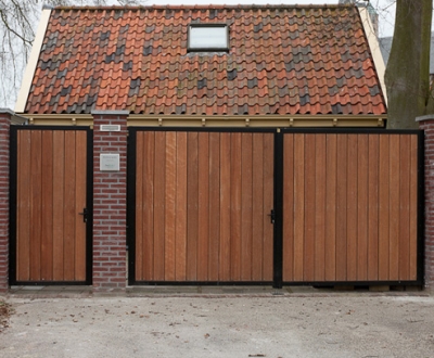 Afbeelding bij Hekken met hout balustrade