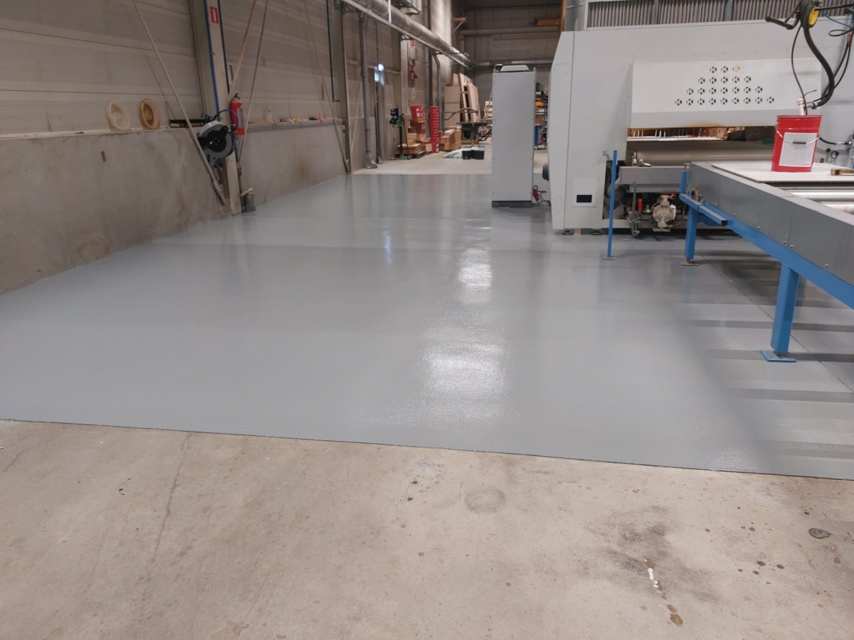 Industriele epoxy vloercoating De Groot Vroomshoop