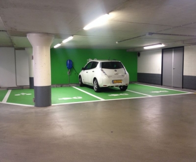 Afbeelding bij Vloercoating groene parkeervakken Hilversum