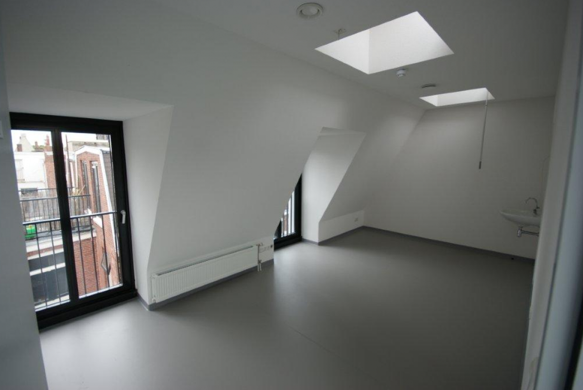winkelpand met appartementen
